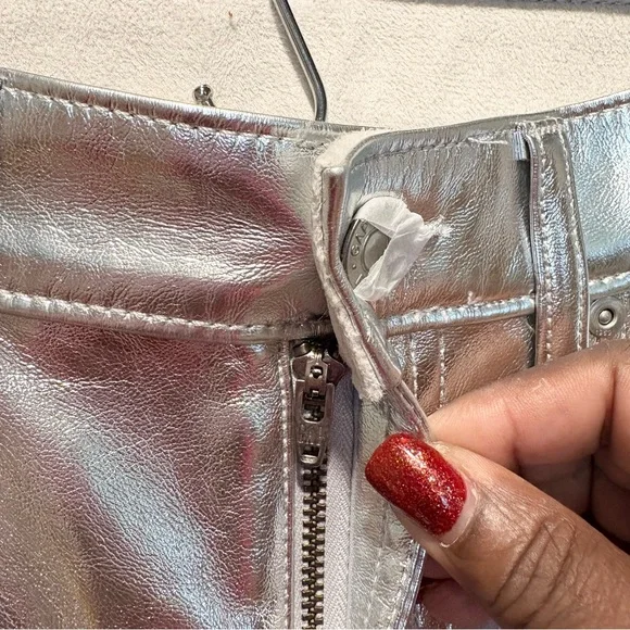 GAP Silver Jeans Cheeky Straight High Rise Faux Leather Coated Size 26/2 - Picture 5 of 12